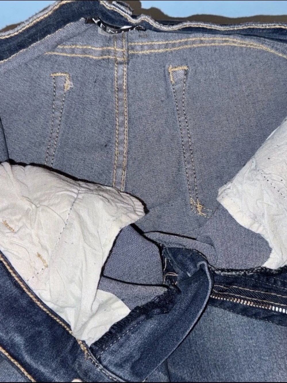 Venus Jeans Embroidered Floral Hem Size 8 Retro 70s Vintage Inspired Preppy - Picture 6 of 7